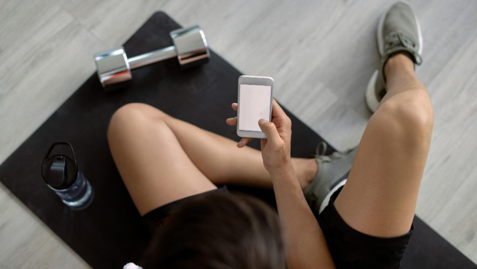 Cum îți planifici o zi de mișcare completă: cardio, forță, mobilitate
