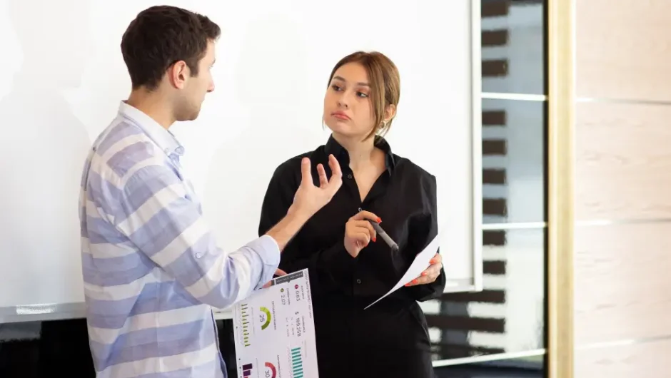 Cum să transformi interesul unui potențial client într-o vânzare
