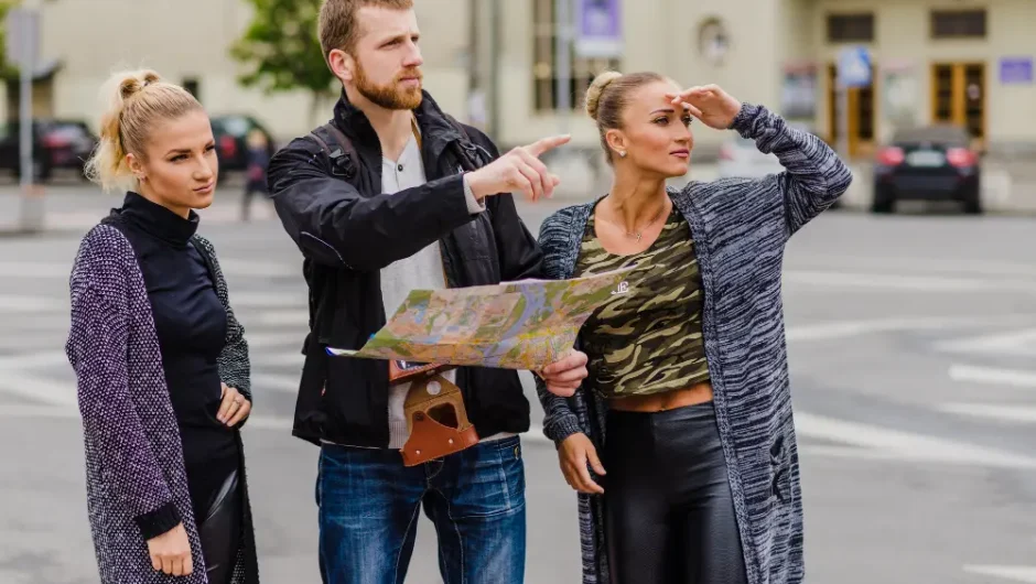 De ce merită uneori să te îndepărtezi doar câteva străzi de atracțiile principale